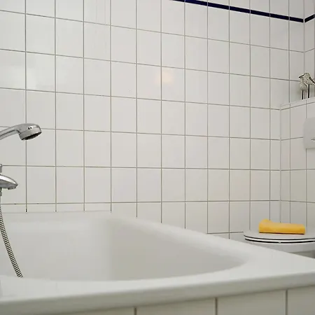 Gh - W2 Apartment